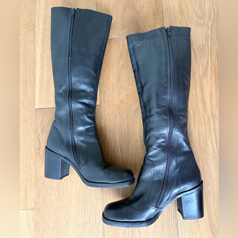 Leather Heel Winter Boots - Picture 4 of 7
